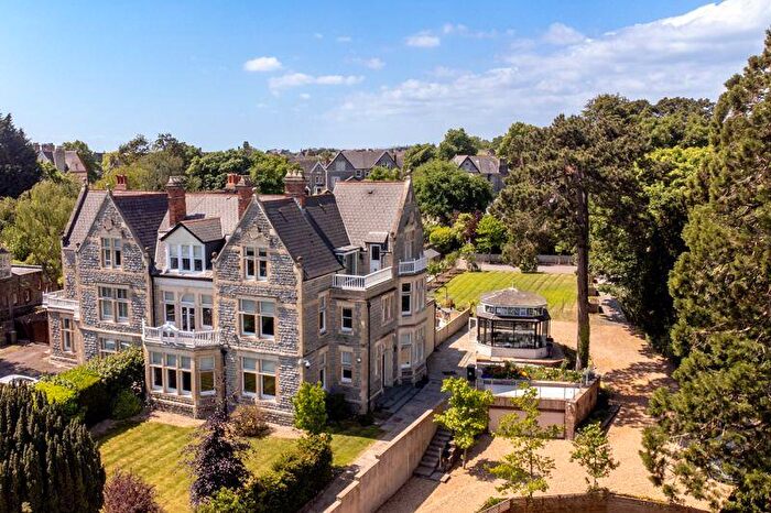 8 Bedroom Semi-Detached House For Sale In Park Road, Penarth, CF64