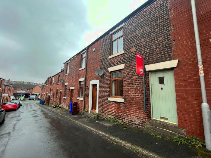 2 Bedroom Cottage To Rent In Meadow Street, Wheelton, PR6