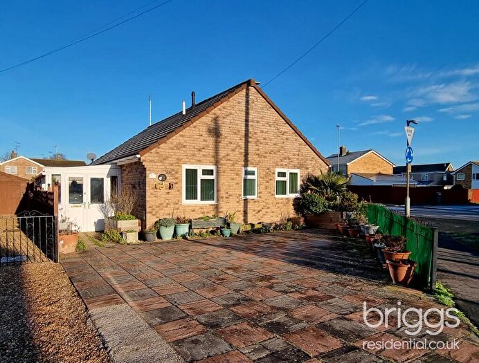 3 Bedroom Bungalow For Sale In The Grove, Market Deeping, PE6
