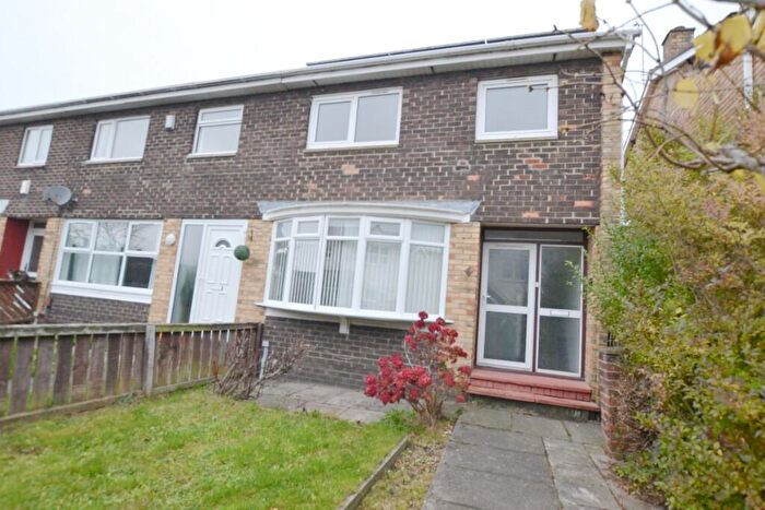 3 Bedroom End Of Terrace House To Rent In Kemble Square, Sunderland, Tyne And Wear, SR5