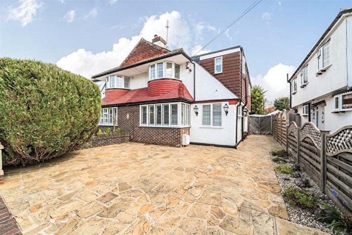 3 Bedroom Semi Detached House For Sale In Willett Close, Petts Wood, BR5