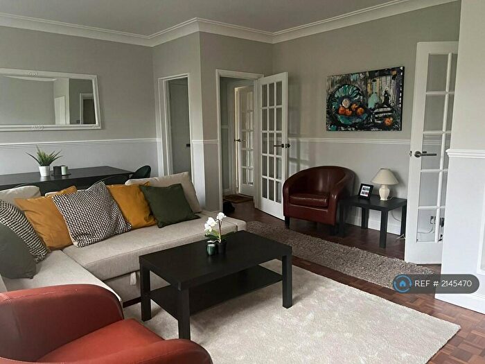 2 Bedroom Flat To Rent In Vanbrugh Fields, London, SE3