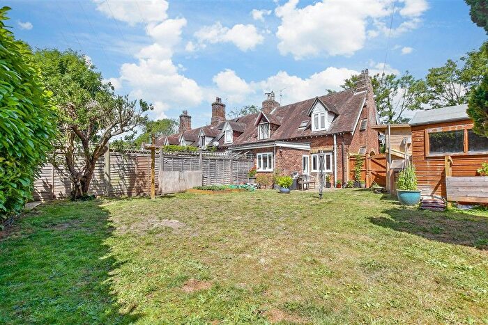 2 Bedroom End Of Terrace House For Sale In Maidstone Road, Staplehurst, Kent, TN12