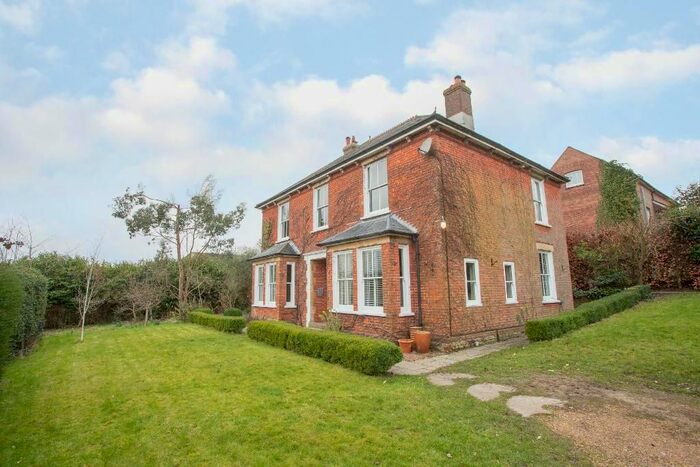 4 Bedroom Detached House To Rent In Dads Hill, Cross In Hand, East Sussex, TN21