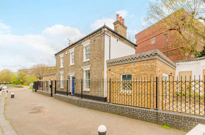 5 Bedroom Detached House To Rent In Tomlins Terrace, Limehouse, London, E14
