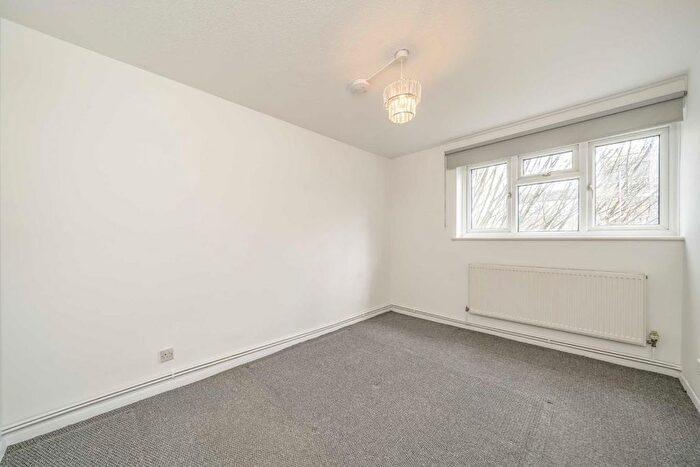 1 Bedroom Flat To Rent In Gideon Road, London, SW11