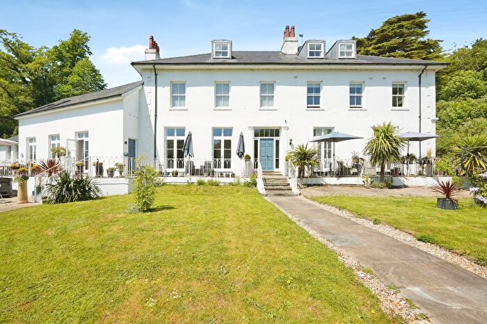 2 Bedroom Flat For Sale In Alkham Road, Temple Ewell, Dover, Kent, CT16