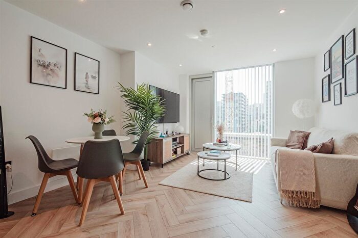 1 Bedroom Flat For Sale In Bankside, Salford, M3