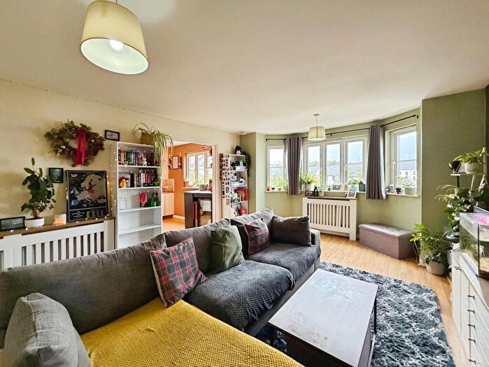 2 Bedroom Flat For Sale In Philips Wynd, Hamilton, ML3