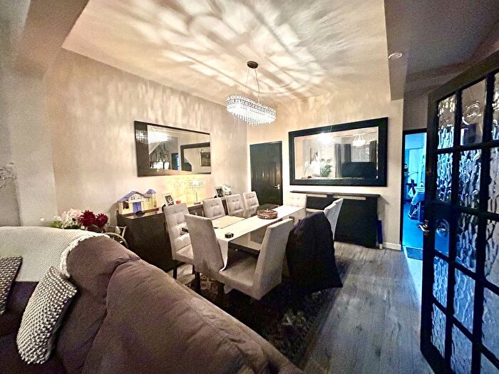 3 Bedroom Terraced House To Rent In Central Park Road, East Ham, E6