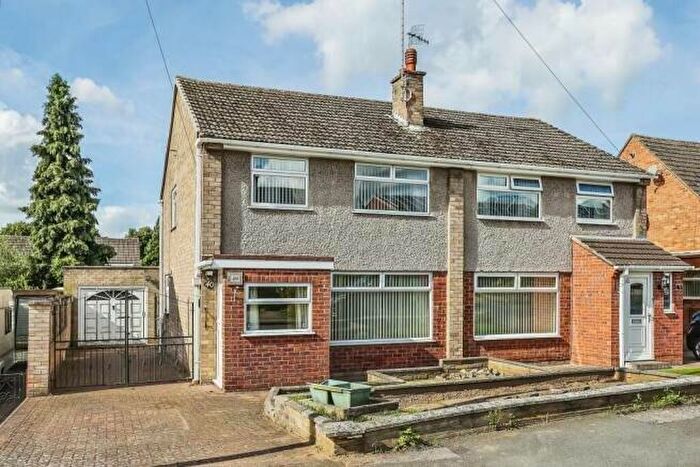 3 Bedroom Semi-Detached House To Rent In Winrow Gardens, Nottingham, Nottinghamshire, NG6