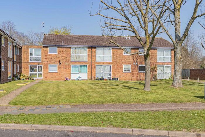 2 Bedroom Flat To Rent In Perry Green, Woodhall Farm, HP2