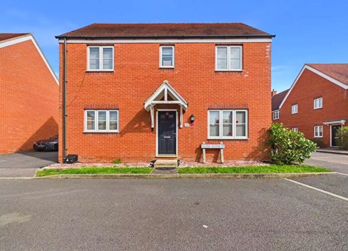 4 Bedroom Detached House For Sale In Elize Close, Aylesbury, HP18