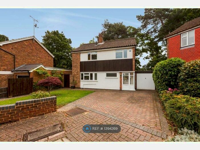 3 Bedroom Detached House To Rent In Hill End, Orpington, BR6