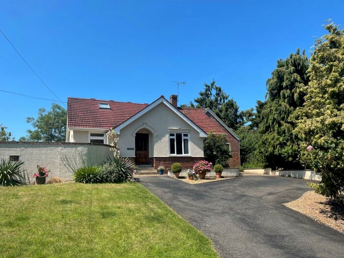 4 Bedroom Detached House For Sale In Wellmore, Maids Moreton, MK18