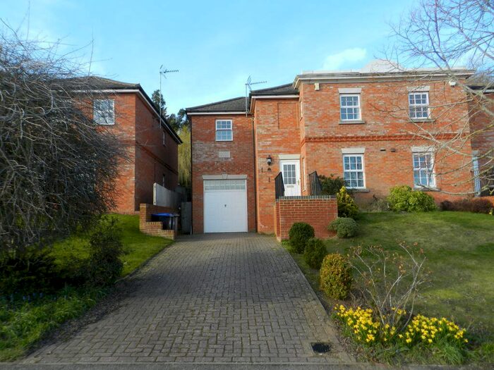4 Bedroom Property To Rent In Cavalry Fields, Weedon, Northampton, NN7