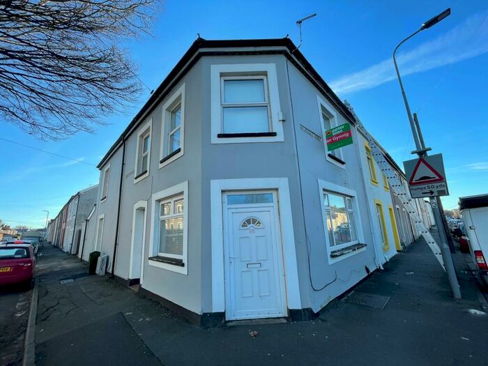 2 Bedroom Maisonette To Rent In Holmesdale Street, Cardiff, CF11
