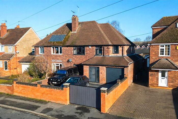 5 Bedroom Semi Detached House For Sale In Crescent Road, Tilehurst, Reading, Berkshire, RG31
