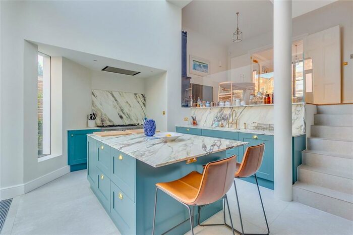 5 Bedroom House To Rent In Northchurch Road, Islington, London, N1