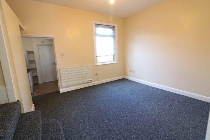 2 Bedroom Flat To Rent In Croyland Road, London, N9