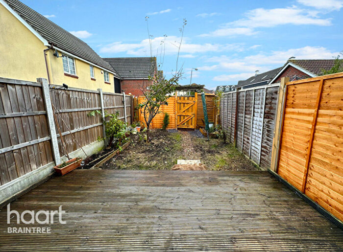 3 Bedroom End Of Terrace House For Sale In Braiding Crescent, Braintree, CM7