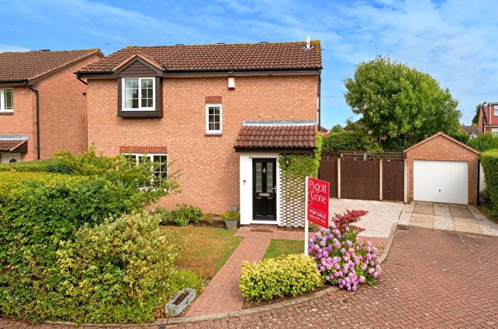 3 Bedroom Detached House For Sale In Barnum Close, Wollaton, NG8