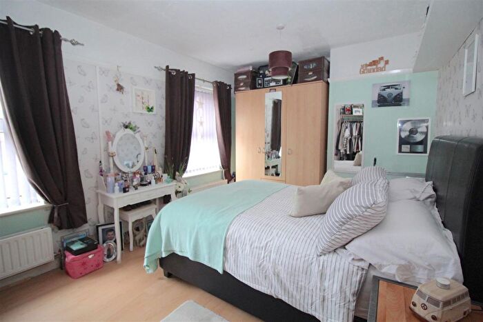 3 Bedroom Terraced House For Sale In Wyndhurst Road, Stechford, Birmingham, B33