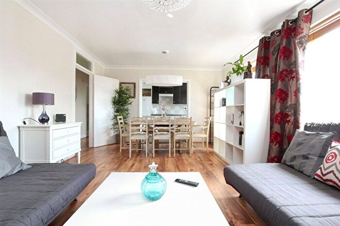 2 Bedroom Flat To Rent In St Matthews Row, London, E2