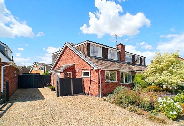 3 Bedroom Semi-Detached House For Sale In Bowbridge Gardens, Bottesford, NG13