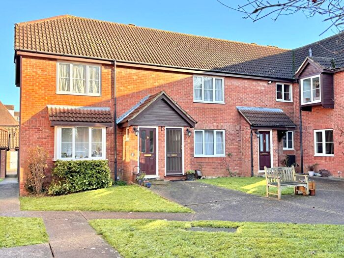 2 Bedroom Apartment For Sale In High Avenue, Letchworth Garden City, SG6