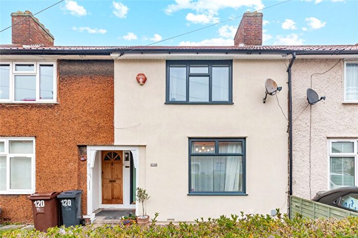 2 Bedroom Terraced House For Sale In Standfield Road, Dagenham, RM10