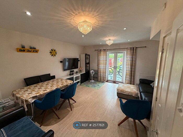 2 Bedroom Terraced House To Rent In Foxglove Close, West Drayton, UB7