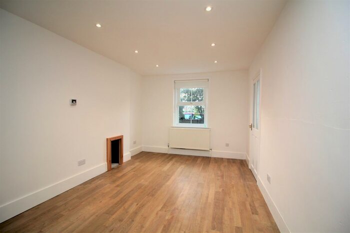 2 Bedroom End Of Terrace House To Rent In Linksfield Road, Westgate-On-Sea, CT8
