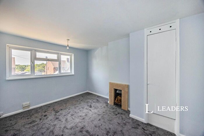 3 Bedroom Terraced House To Rent In No Deposit Option Leigh Park, PO9