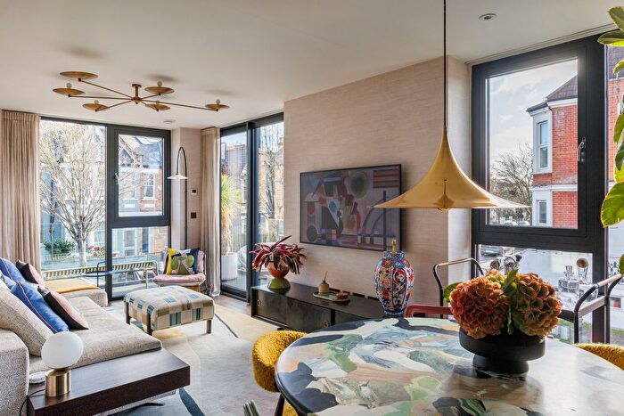 2 Bedroom Flat For Sale In Larden Hall Apartments, London, W3