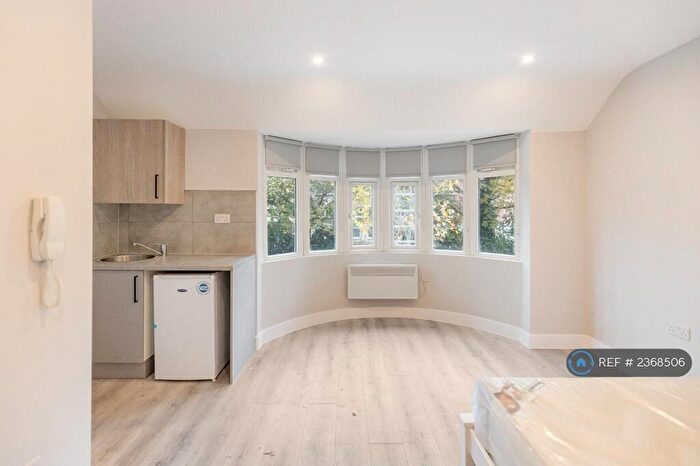 Studio To Rent In Chatsworth Road, Cheam, Sutton, SM3