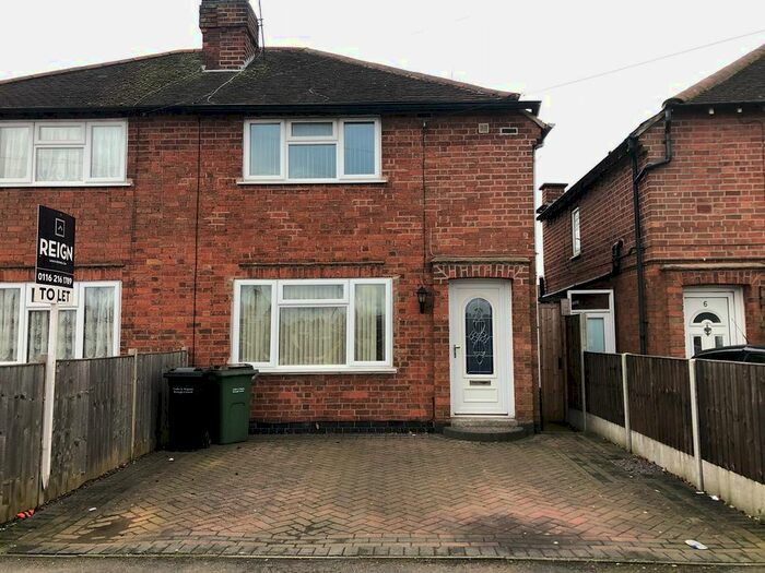 3 Bedroom Semi-Detached House To Rent In Kingston Avenue, Wigston LE18