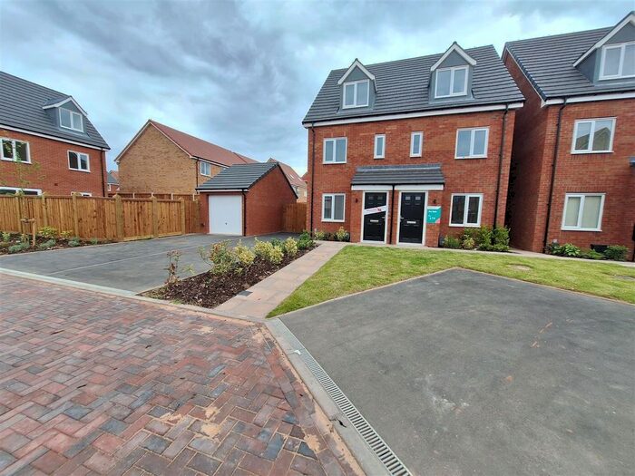 3 Bedroom Property To Rent In Whitemore Place, Brookfields Place, Holbrook Lane, Coventry, CV6