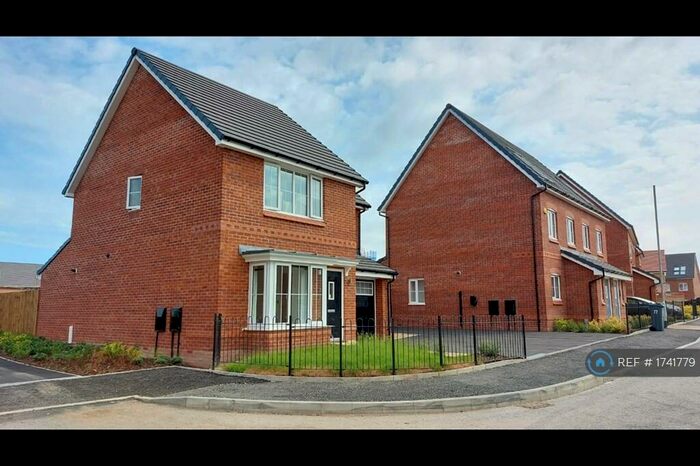 3 Bedroom Detached House To Rent In Greyhound Avenue, Manchester, M18