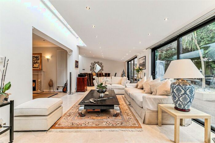 5 Bedroom Detached House To Rent In Sutherland Grove, Putney, London, SW18