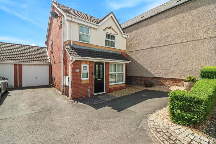3 Bedroom Detached House For Sale In Bridge Street, New Tupton, Chesterfield, S42
