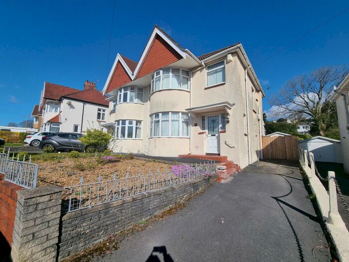 3 Bedroom House To Rent In Harlech Crescent, Sketty, SA2