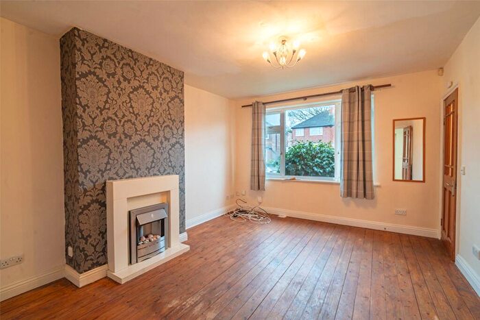 3 Bedroom Semi-Detached House To Rent In Chamberlain Crescent, Shirley, Solihull, West Midlands, B90