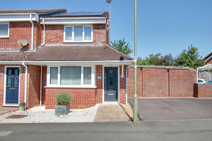 2 Bedroom End Of Terrace House For Sale In Bishop's Waltham - Vendor Suited, SO32