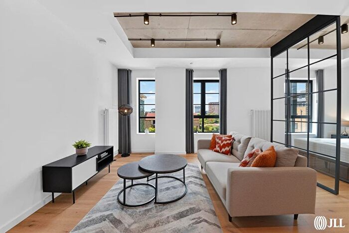 Studio For Sale In Goodluck Hope Walk, London, E14