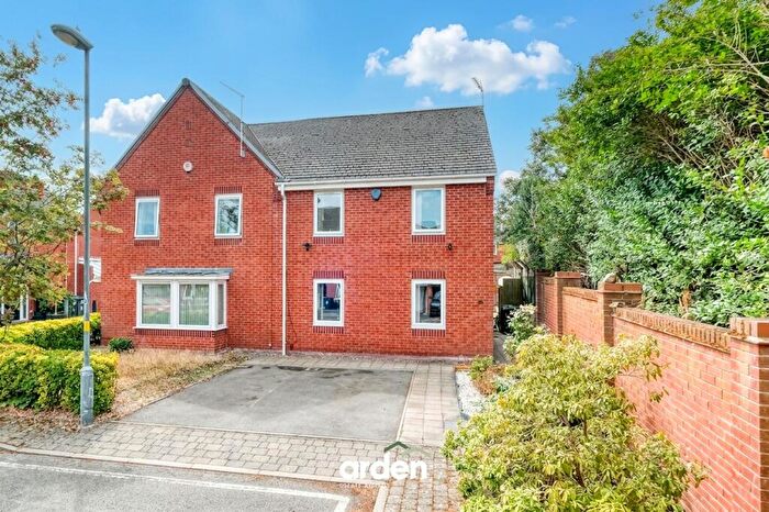 3 Bedroom Semi-Detached House For Sale In Meadow Gate, Northfield, B31