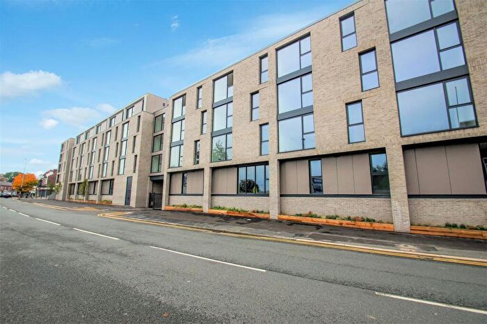 2 Bedroom Apartment To Rent In Crossbank, Salford, M7