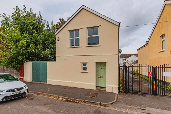 2 Bedroom Detached House For Sale In Bromsgrove Street, Grangetown, Cardiff, CF11