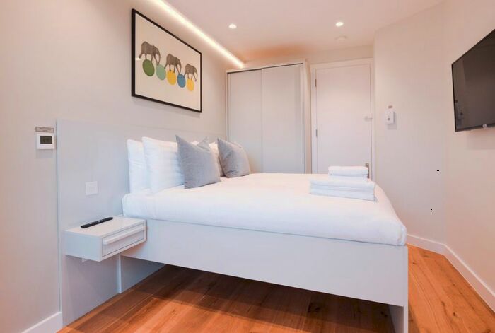 Studio To Rent In Knaresborough Place, London SW5