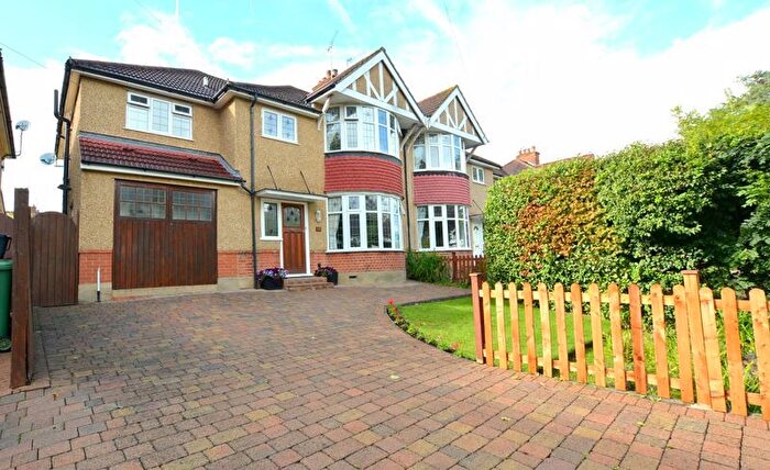 5 Bedroom Semi-Detached House For Sale In Hillview Road, Hatch End, HA5